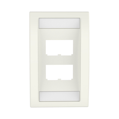 Placa de Pared Vertical Ejecutiva, Salida Para 4 Puertos Mini-Com, Con Espacios Para Etiquetas, Color Blanco Mate