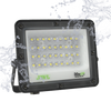 Reflector Tipo Lupa 100 W / Flujo luminoso 10 000 lm / 110 - 240 Vca~ 60Hz / Dimensiones 270 x 210 x 22 mm / Uso en exterior IP66.