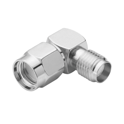 Adaptador en Ángulo Recto de Conector SMA Macho Inverso a SMA Hembra, Níquel/ Oro/ Teflón.