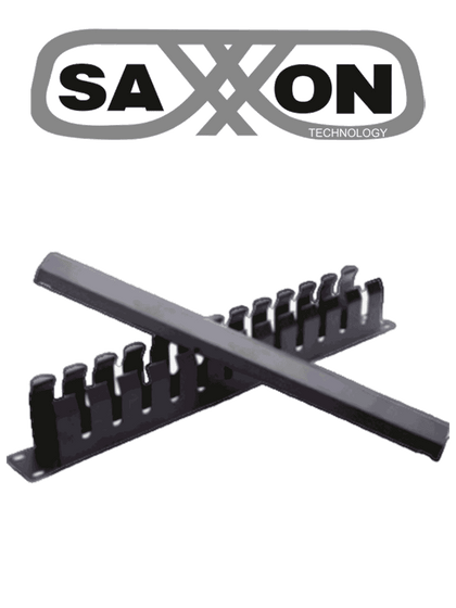 SAXXON SXORGNET24P - Organizador de cables horizontal con tapa para rack de19 / 1U / 24 posiciones / Color Negro / Tapa y Base Metálica