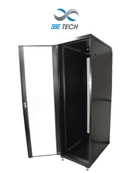 SBE TECH GNL42URPPC - Gabinete de piso en acero de alta resistencia con pintura electrostática y paneles laterales desmontables. Medidas: 2050x600x1000 mm