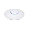 Access Point UniFi 802.11ac Wave 2, MU-MIMO4X4 con antena Beamforming, hasta 1.7 Gbps, para interior PoE 802.3af, soporta 200 clientes, incluye PoE