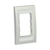 Marco de Placa Frontal Ejecutiva, Para dos Insertos de 1/2 o tres Insertos de 1/3, Color Blanco Mate